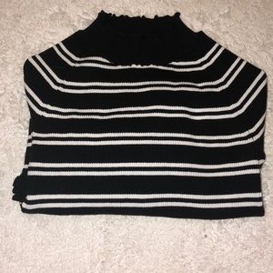 STRIPED TURTLE NECK SWEATER FROM KENDALL AND KYLIE
